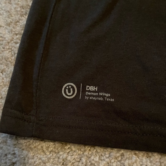 Kiss Grey T-Shirt By Designbyhumans Size XXL - Picture 6 of 8